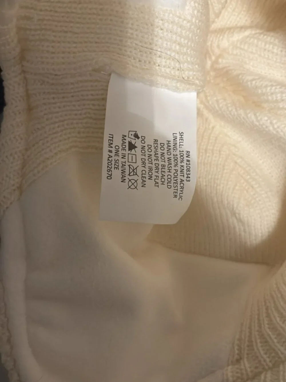 Due North Knit Bucket Hat – New with Tags